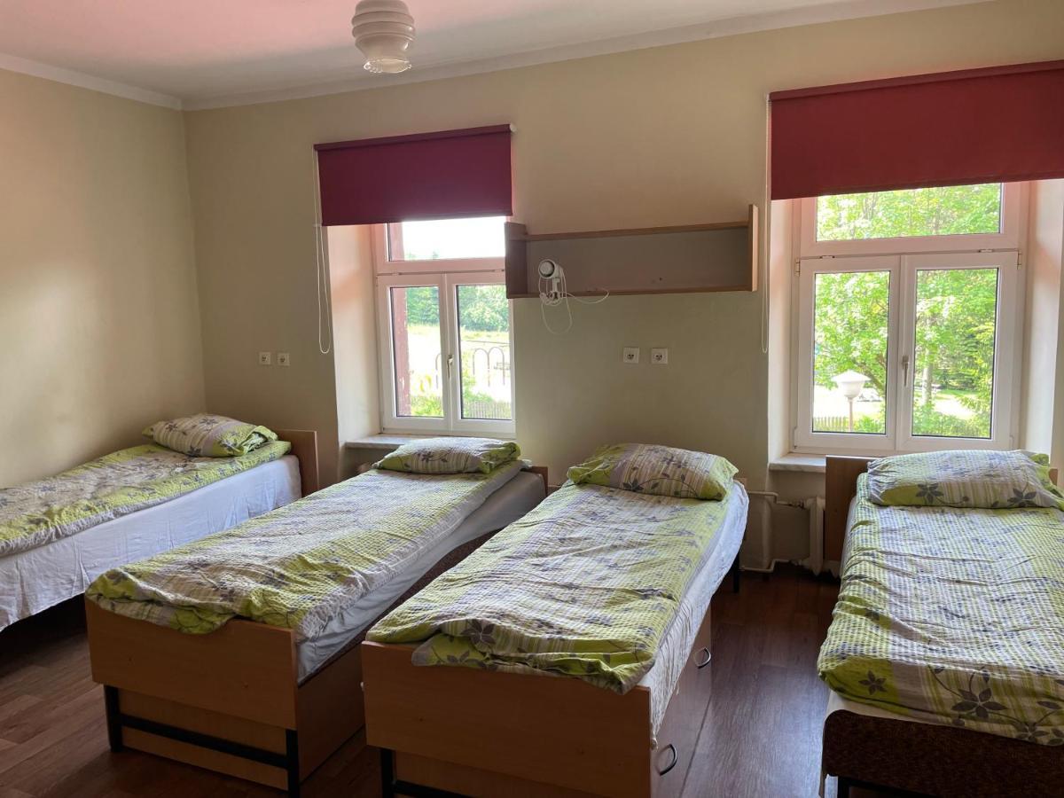 卡尔洛夫 Gosciniec Szczeliniec旅舍 外观 照片